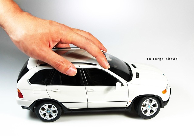 When should you adopt a 1Few approach and how does it differ from 11